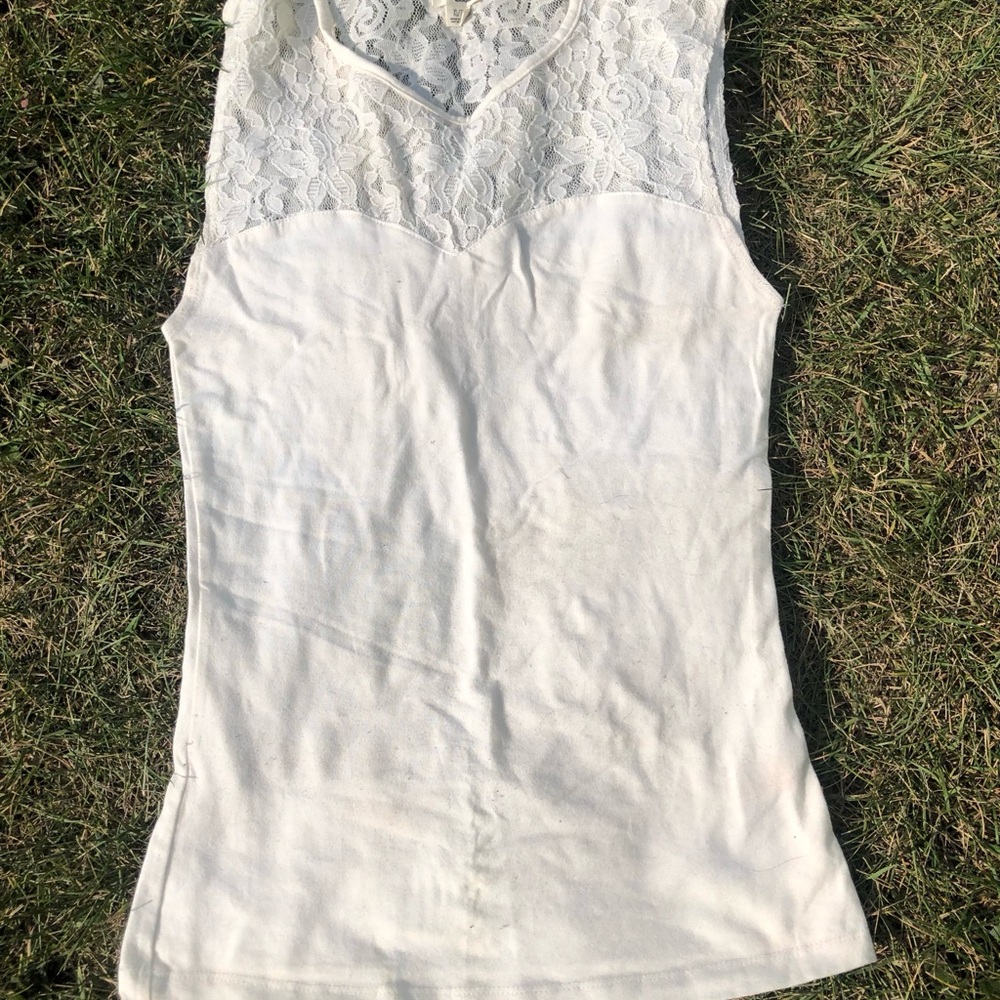 Vintage Garage White Lace Yoke Sleeveless Camisole